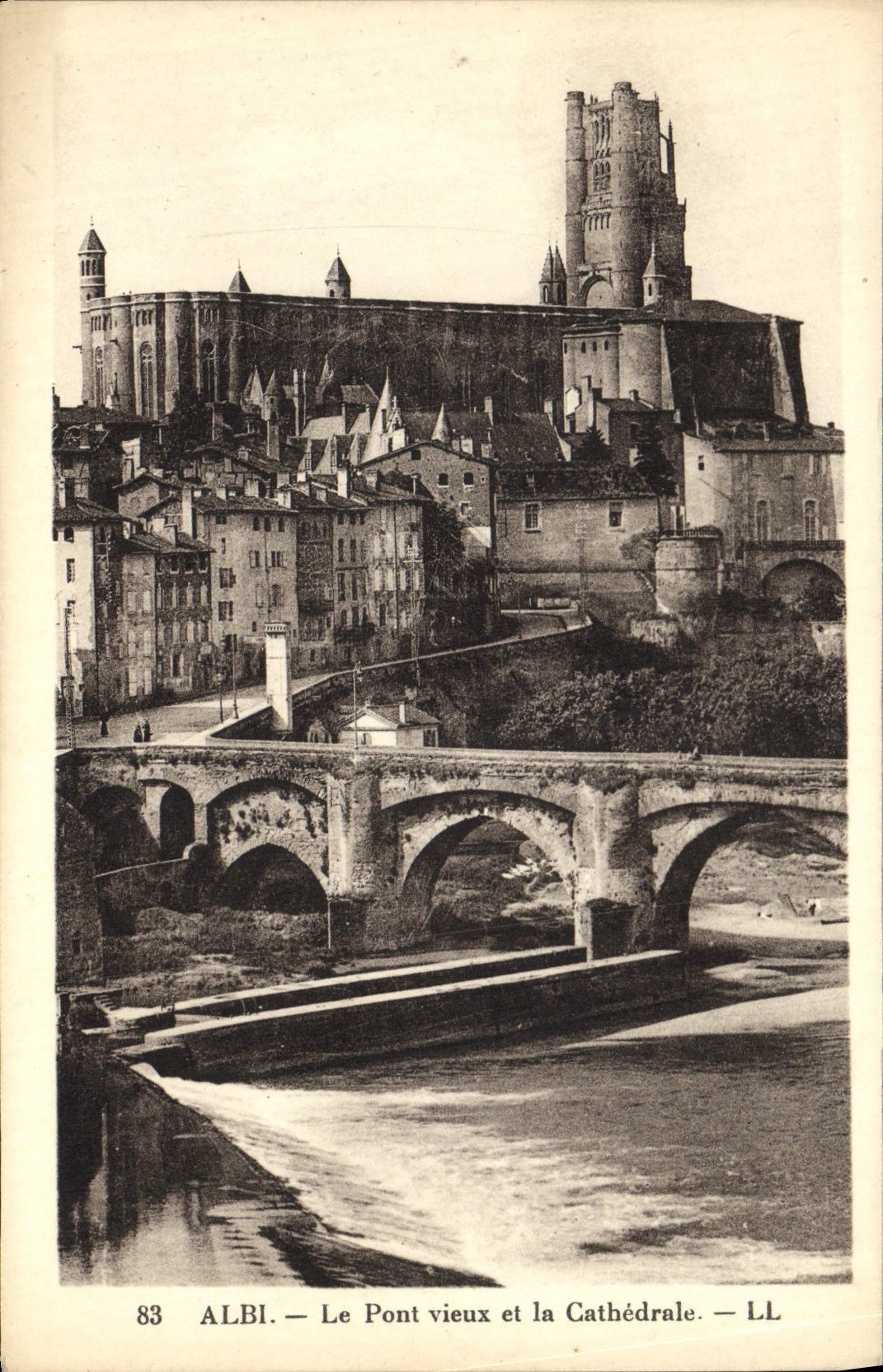 CPA Albi Le Pont Vieux et la Cathedrale