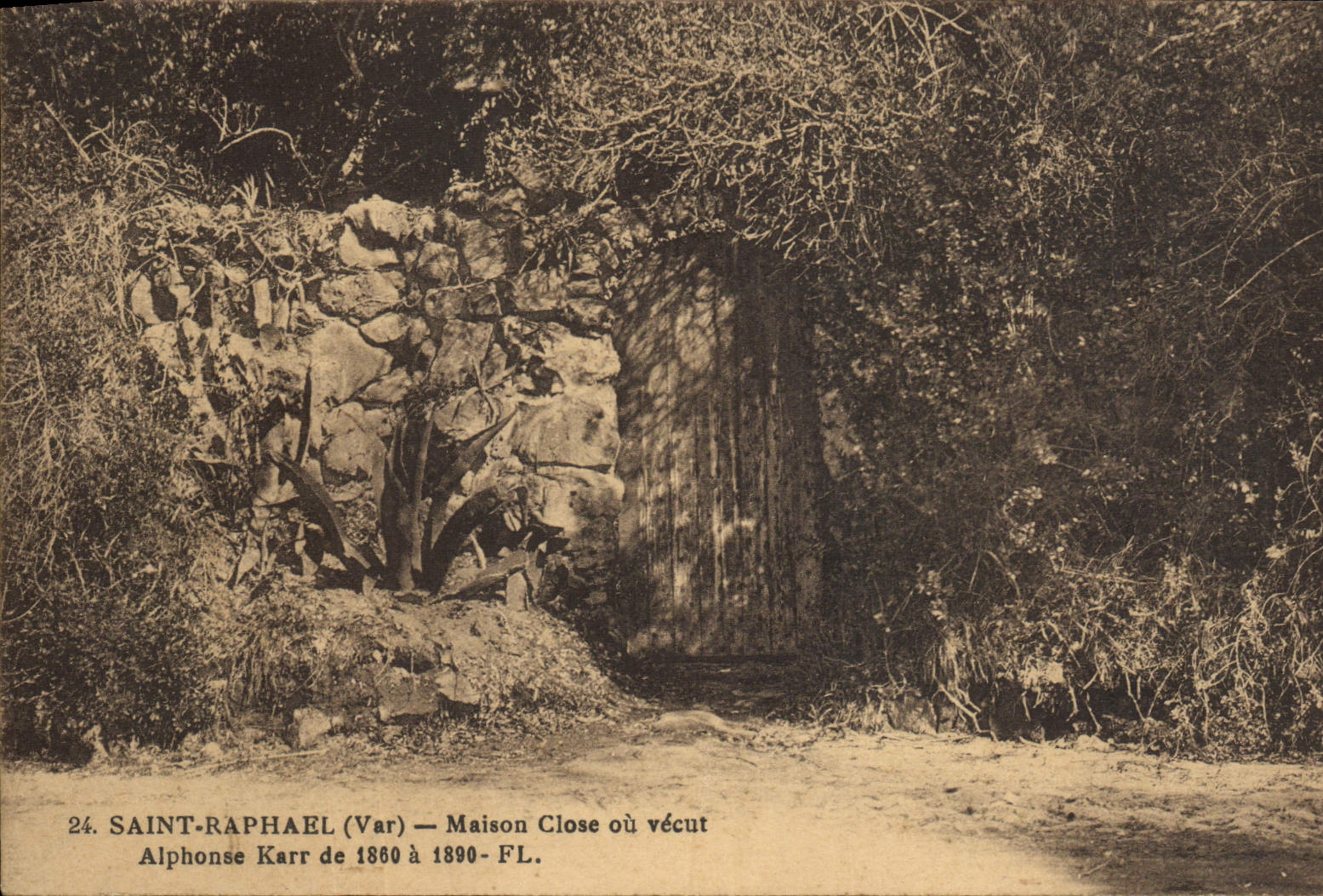 CPA Saint Raphael Maison Close ou vecut Alphonse Karr