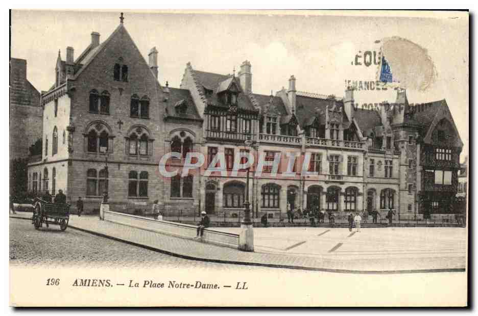 CPA Amiens La Place Notre Dame