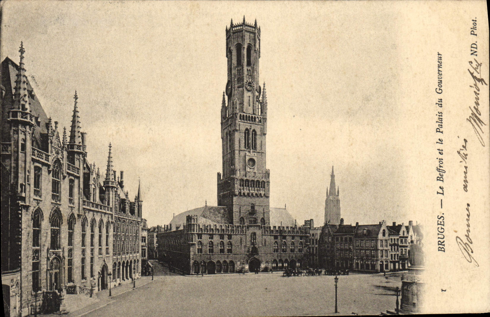 CPA Bruges Le Beffroi et le Palais du Gouverneur