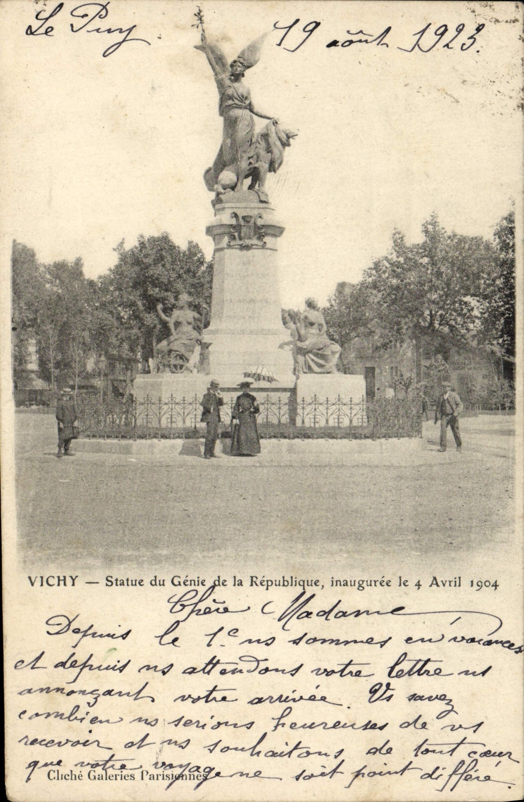 CPA Vichy Statue du Genie De La Republique Inauguree le 4 avril 1904