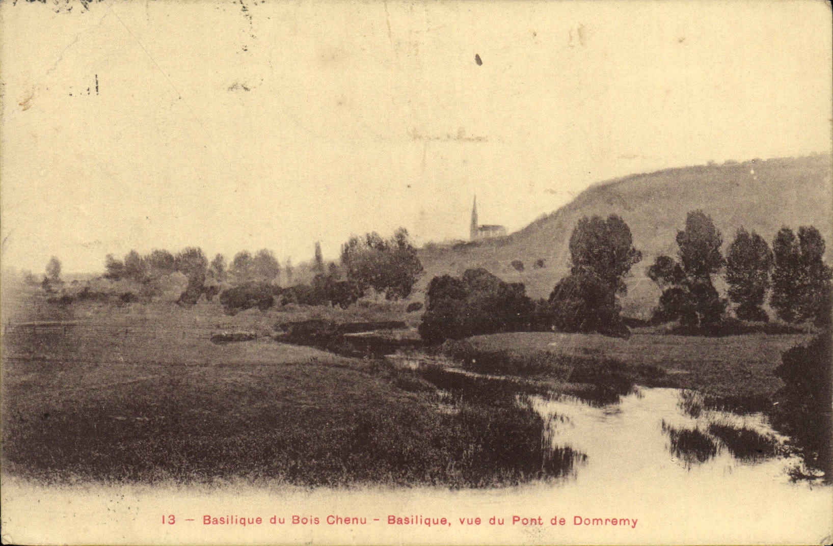 Basilique du Bois Chenu — vue du Pont de Domrémy