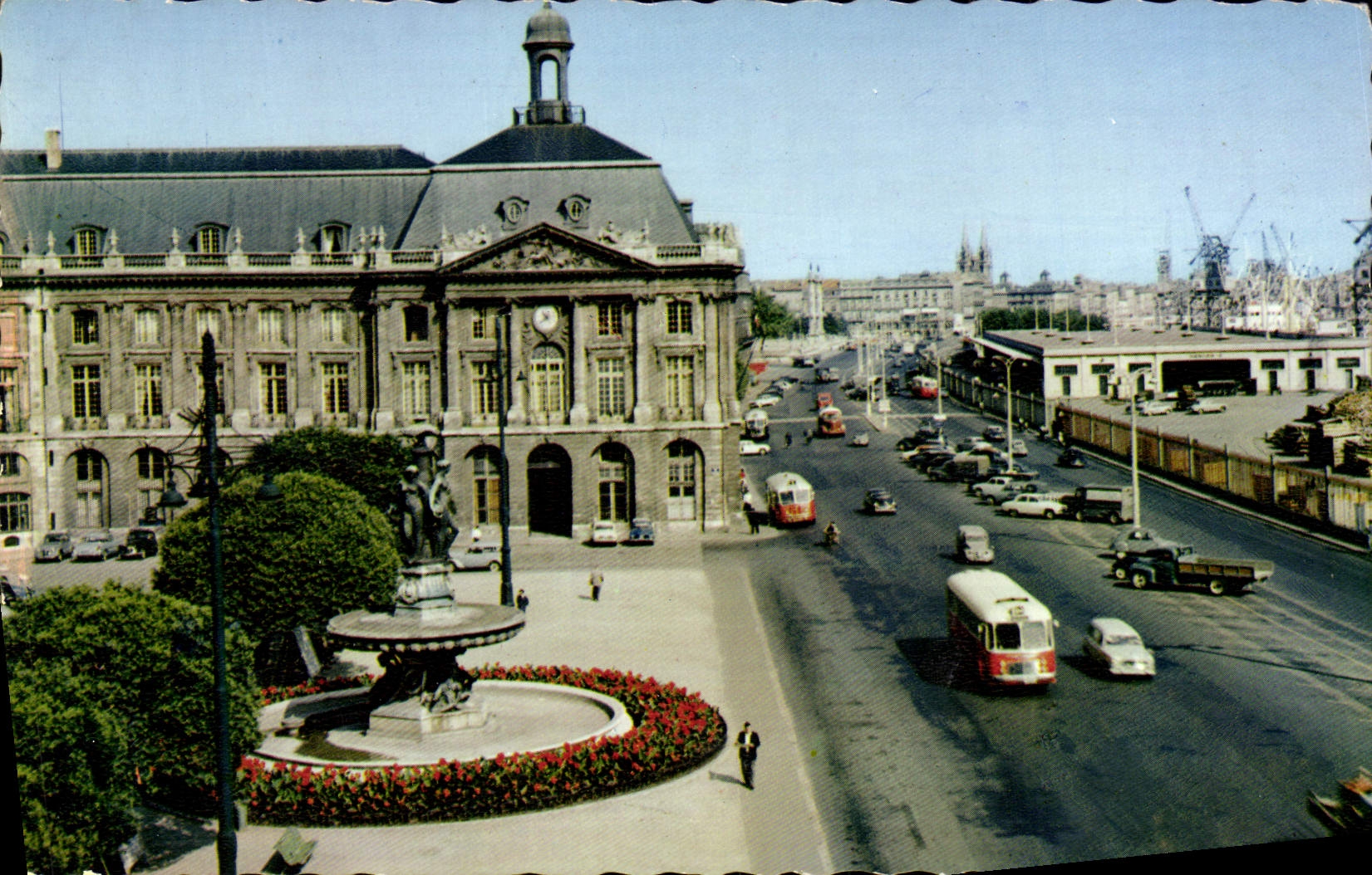 CPM Bordeaux Place de la Bourse Les quais