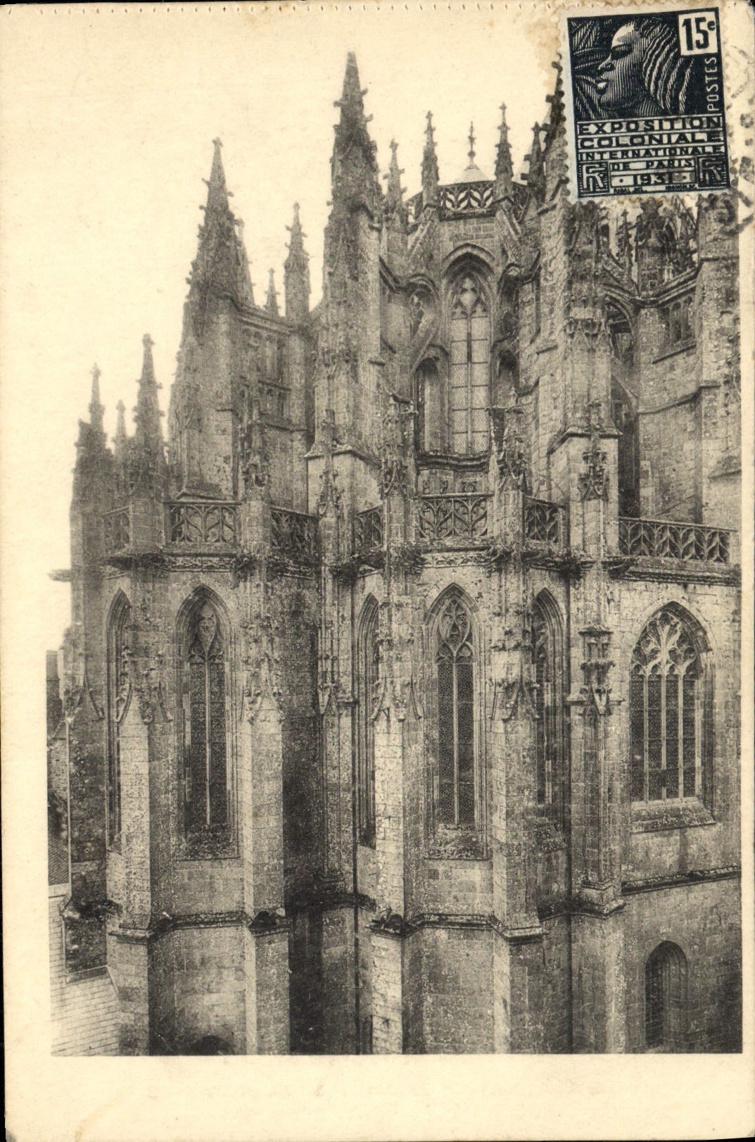 Abtei Saint-Michel — Ansicht der gotischen Fassade — Édition des Monuments Historiques, Paris