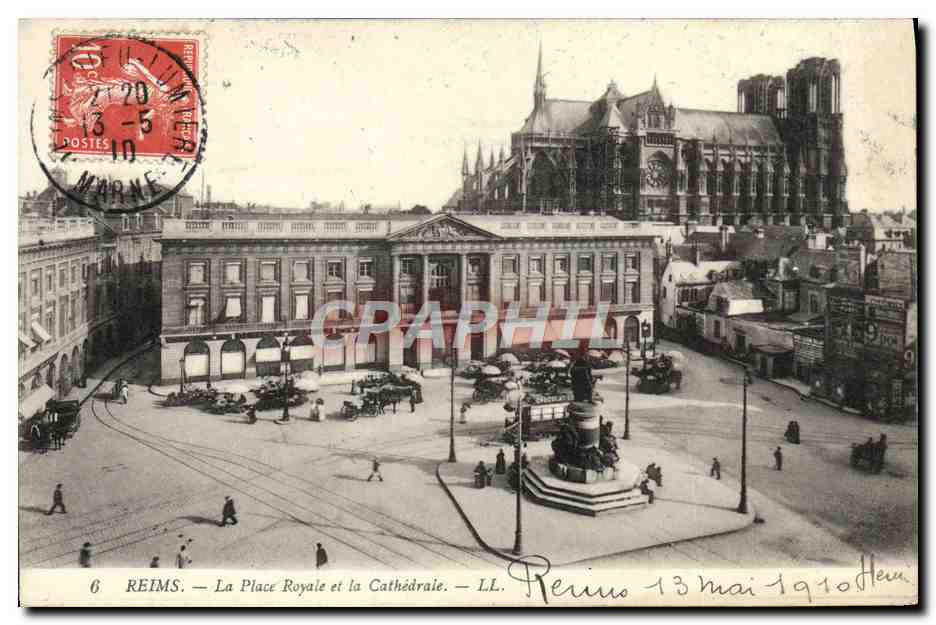 CPA Reims La Place Royale Et La Cathedrale