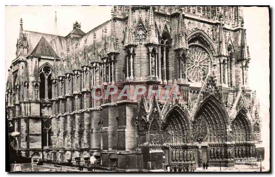 CPA Reims La Cathedrale Prise Avant Detail De La Facade Principale
