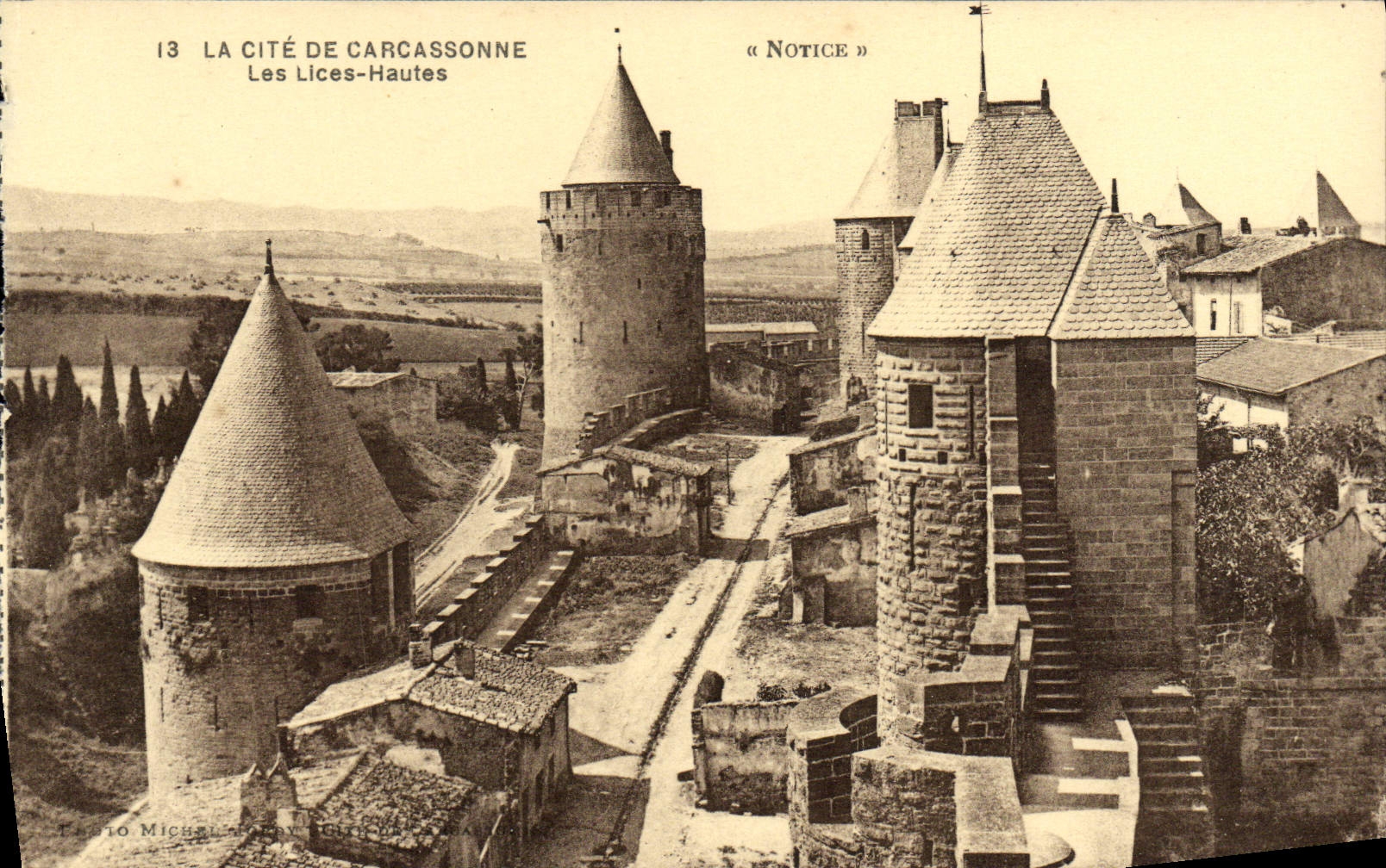 CPA La Cite De Carcassonne Les Lices Hautes