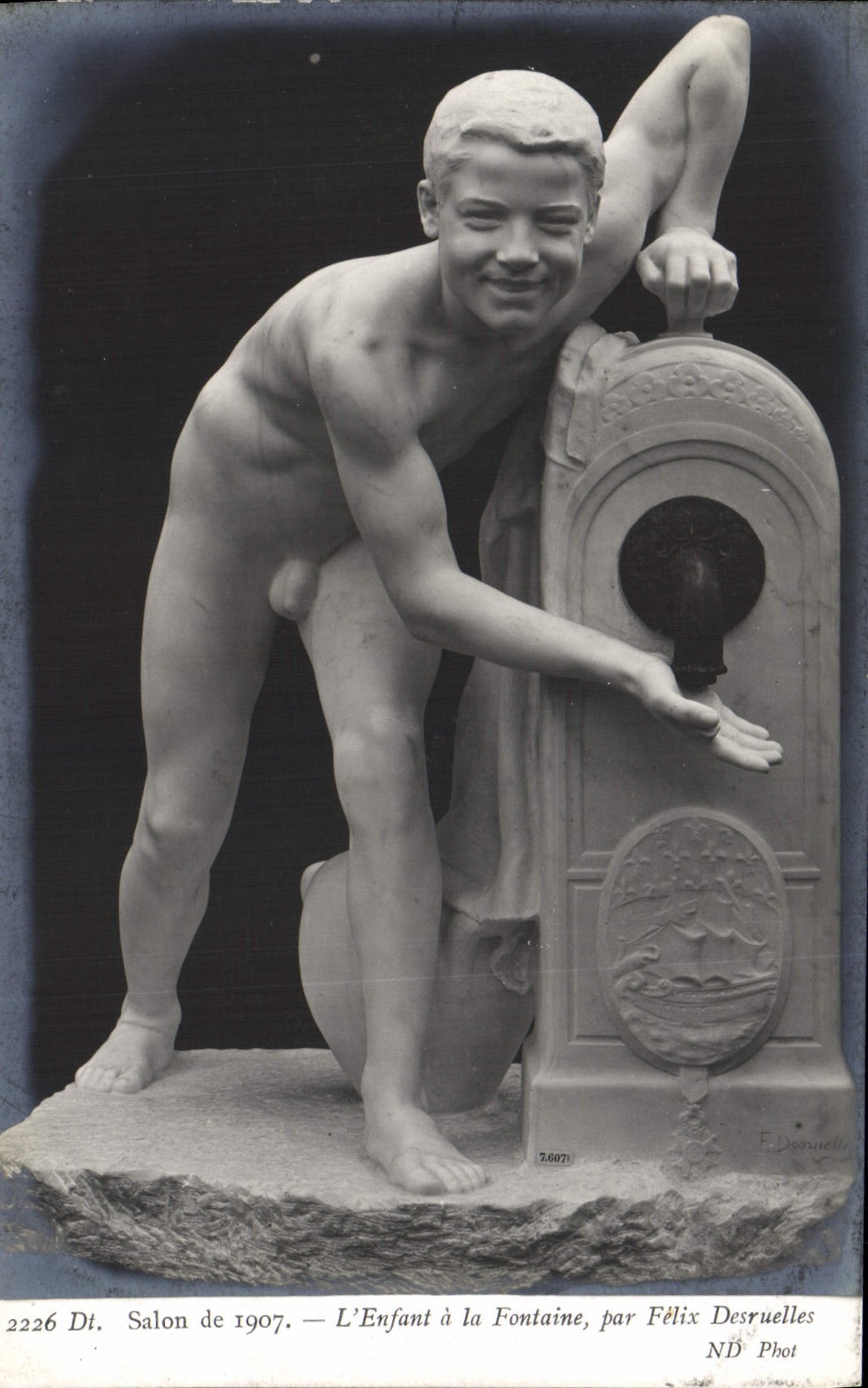 CPA Salon De 1907 L'Enfant A La fontaine Par Felix Desruelles