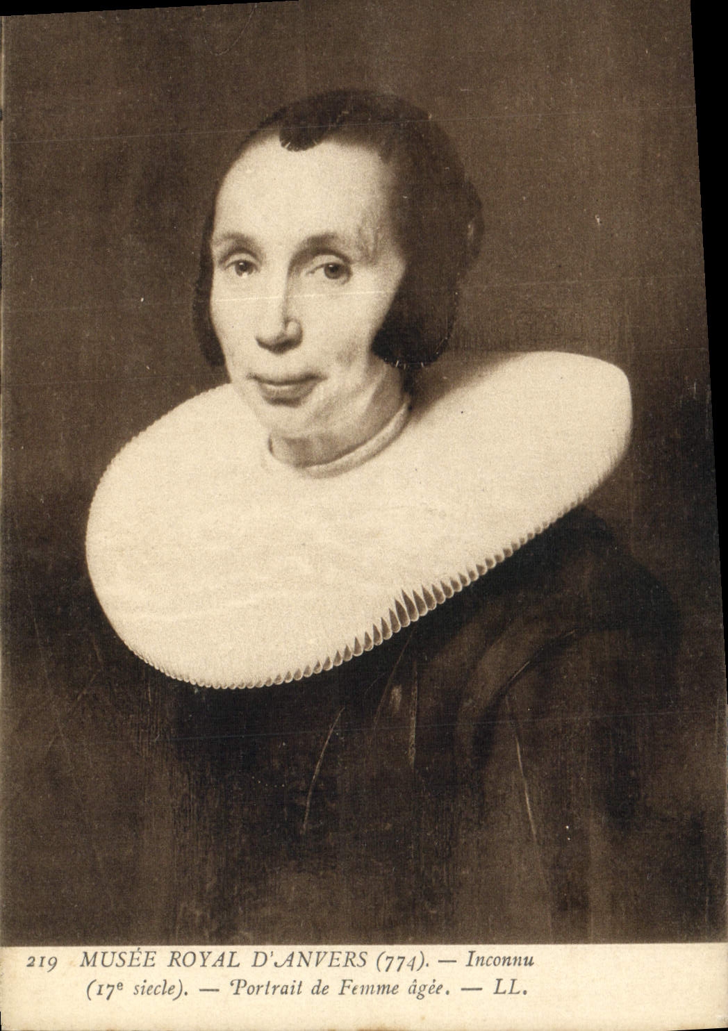 CPA Musee Royal d'Anvers Inconnu Portrait De Femme Agee