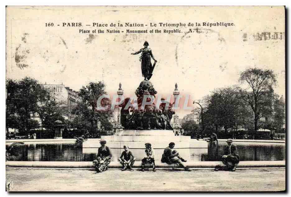 CPA Paris Place De La Nation Le Triomphe De La Republique Enfants