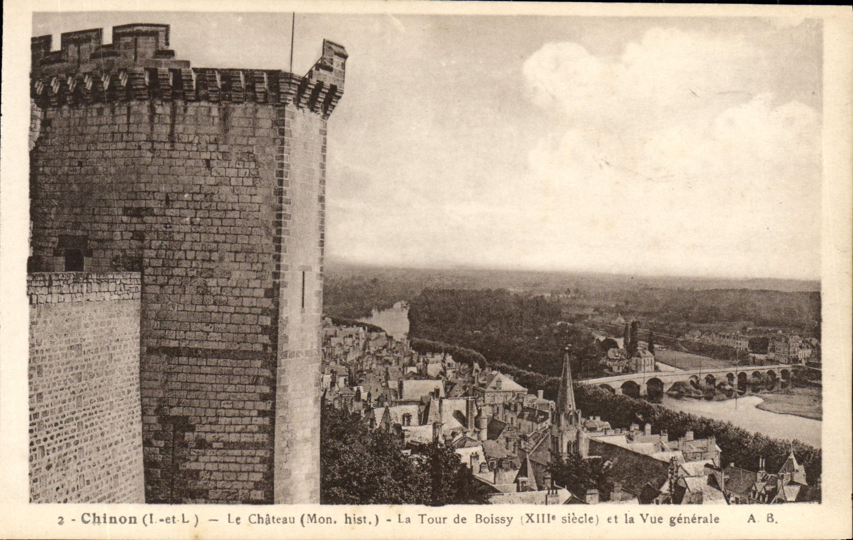 CPA Chinon Le Chateau La Tour De Boissy Et La Vue Generale