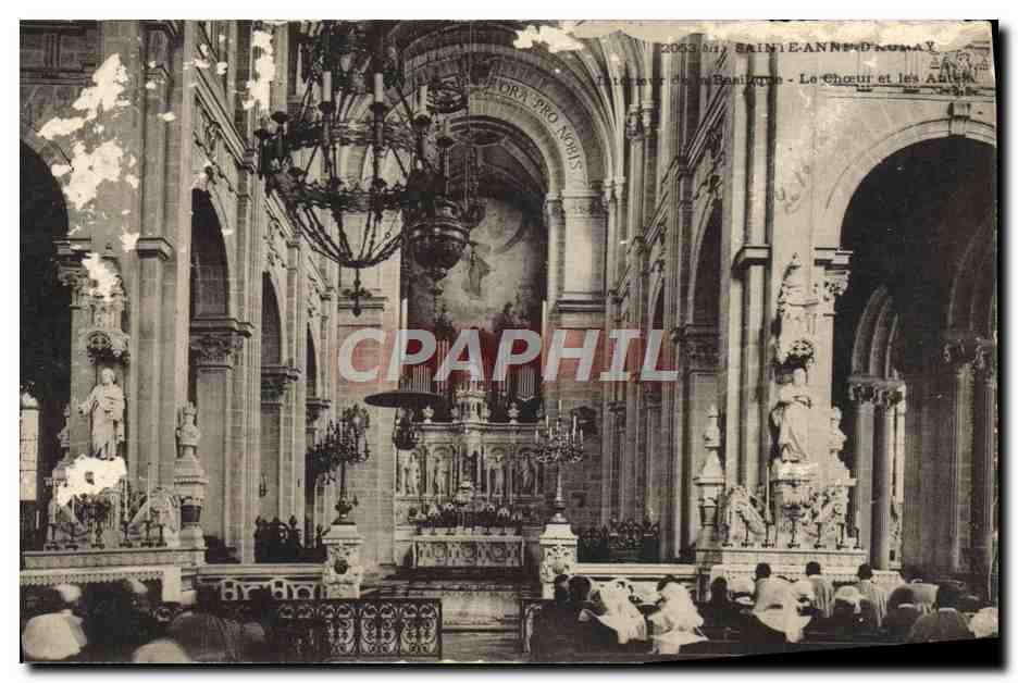 CPA Saint Anne d'Auray Interieur de la basilique Le choeur et les autels