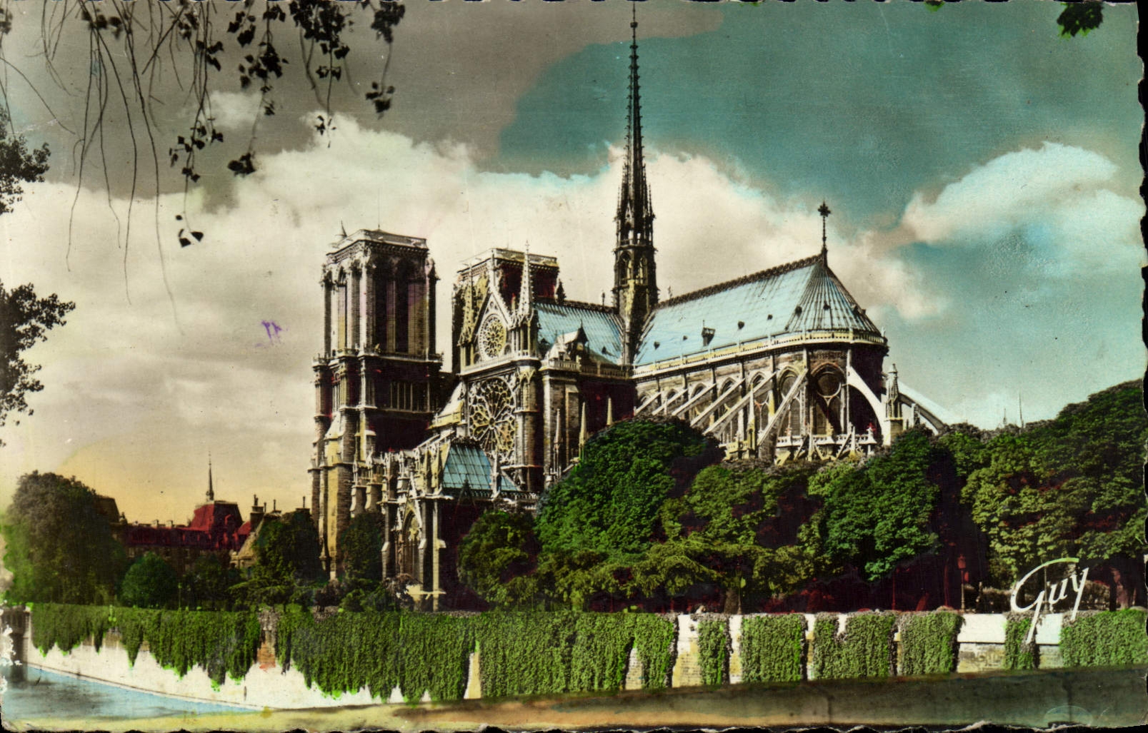 CPM Paris Notre Dame Abside de la Cathedrale 