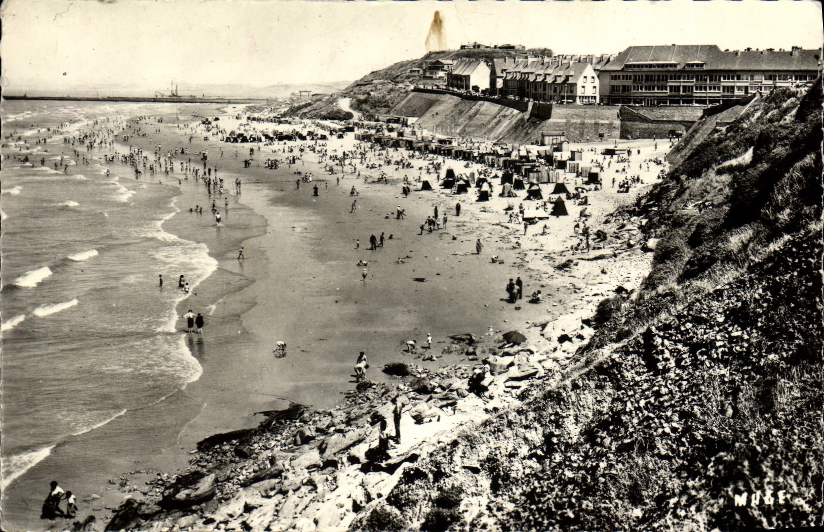 CPM Le Portel La plage vue des falaises
