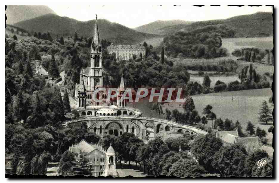 CPM Lourdes La Basilique et le Monument Interallie