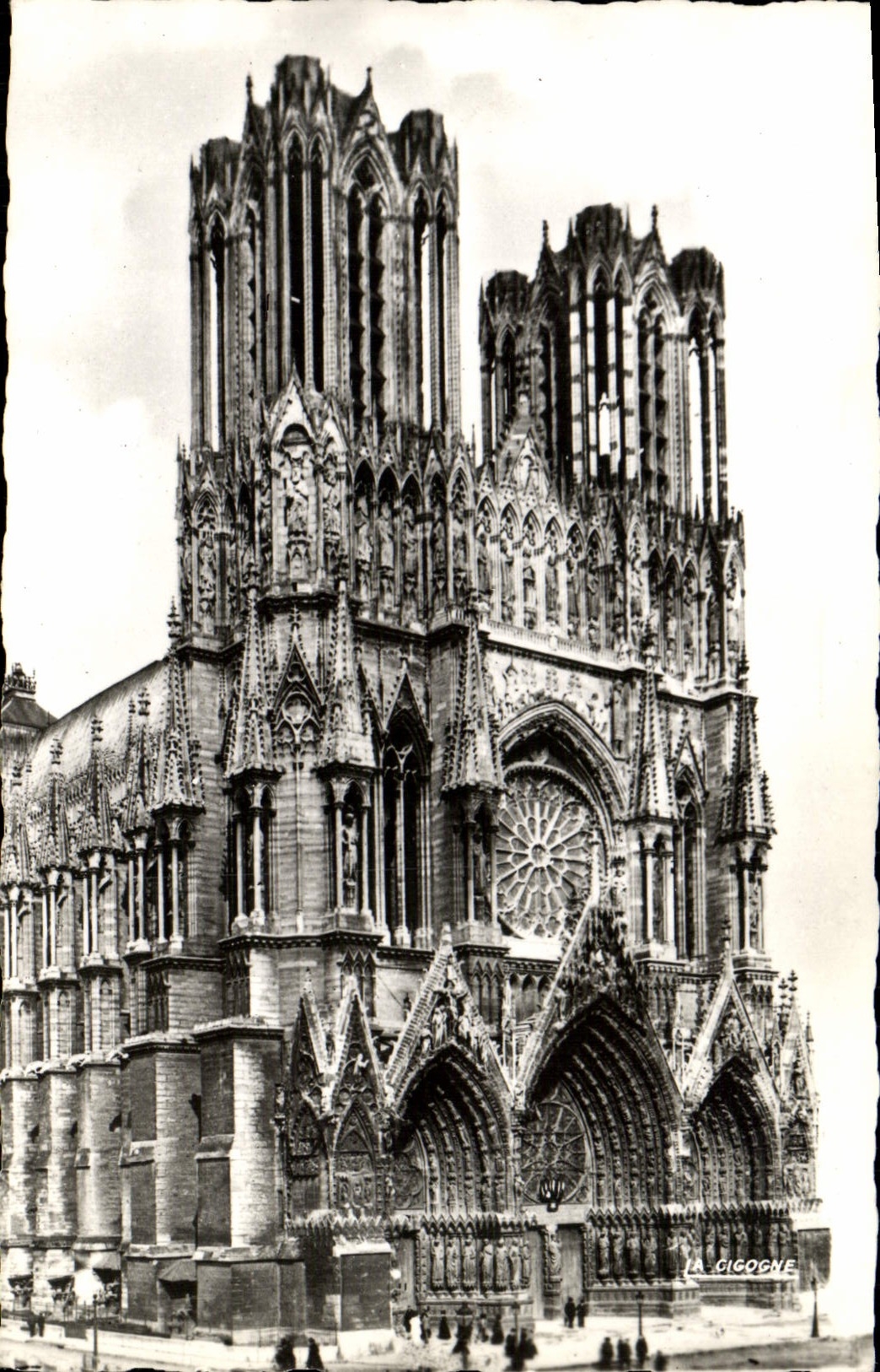 Reims — La Cathédrale — Façade principale prise avant 1914 — Éditions de La Cigogne