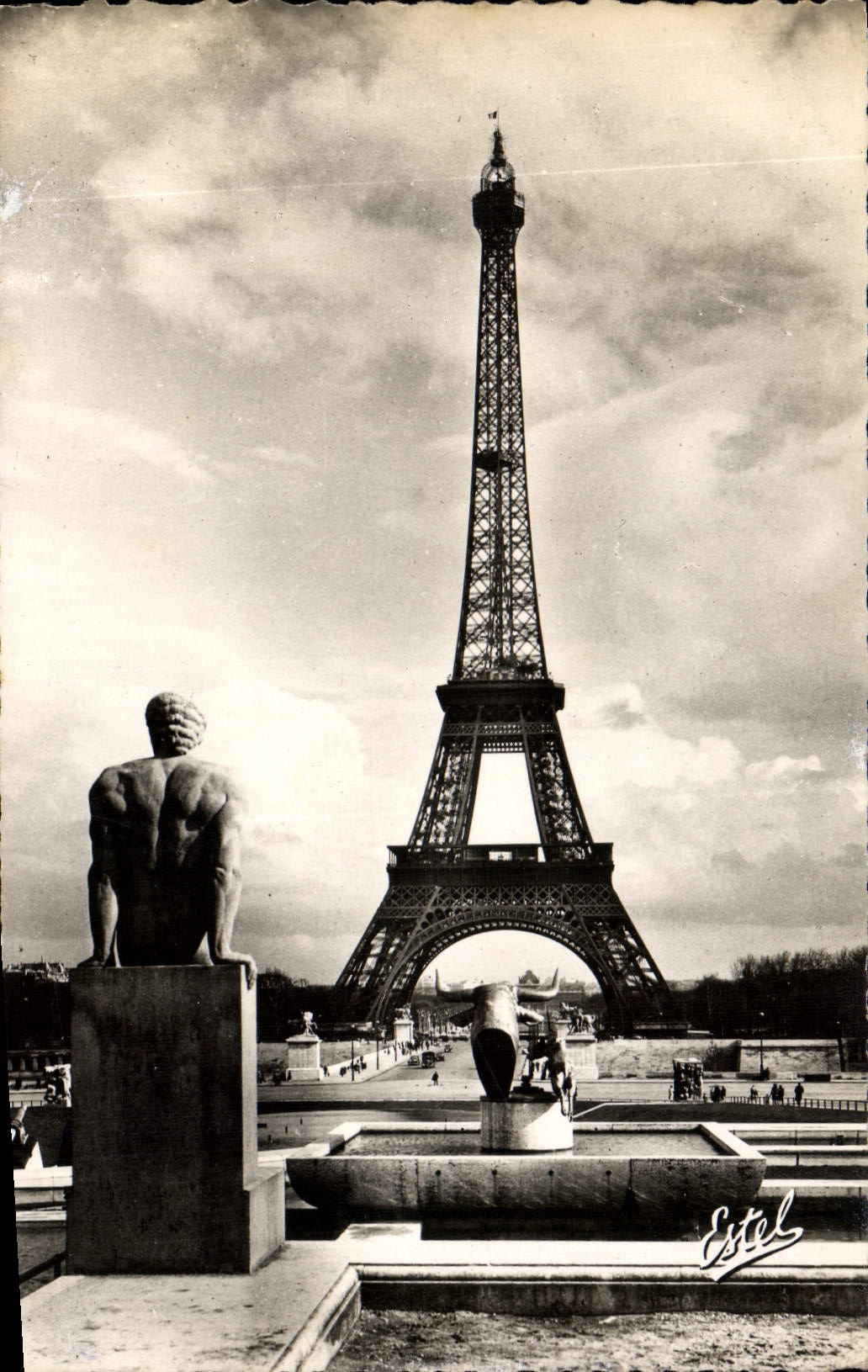 Eiffelturm aus den Gärten des Palais de Chaillot gesehen — Estel — Nr. 257