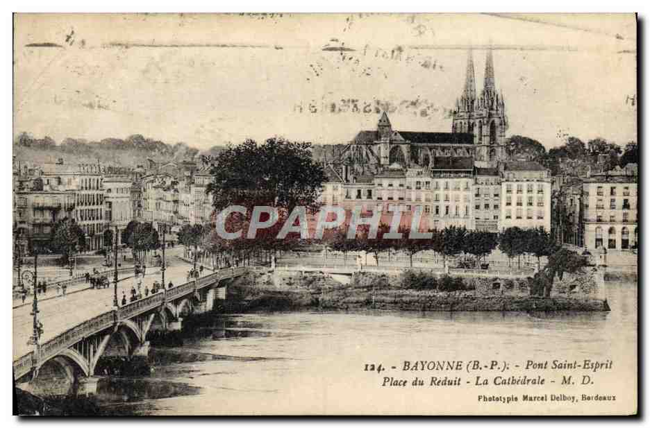 CPA Bayonne Pont Saint Esprit Place Du Reduit La Cathedrale