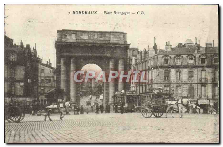 CPA Bordeaux Place Bourgogne Attelage Chevaux