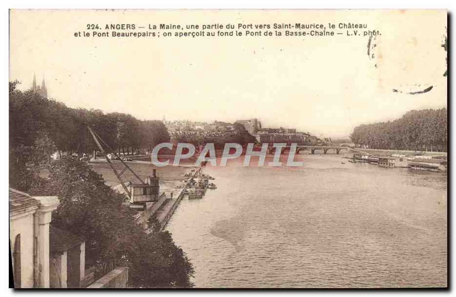 CPA Angers La Maine Une Partie Du Port Vers Saint Maurice Le Chateau et le pont Beaurepairs