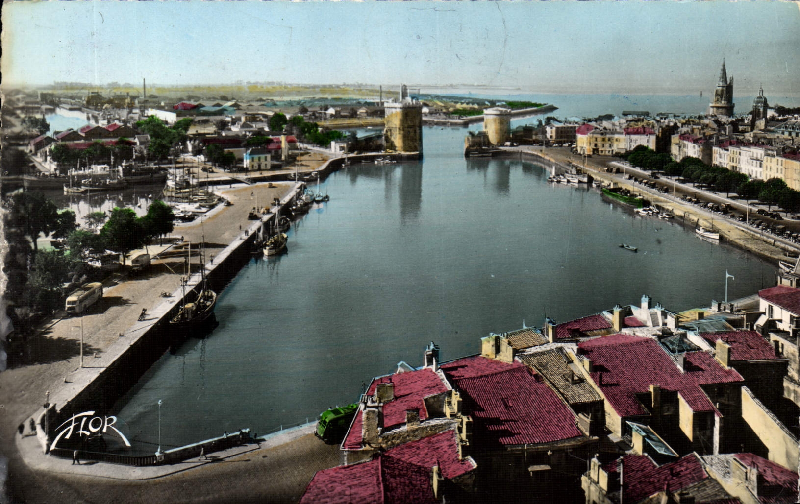 Le port de La Rochelle — vue aérienne — FLOR