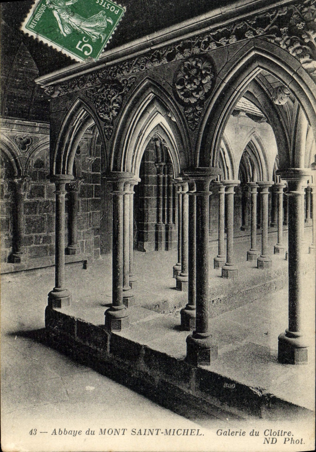 Abtei Mont Saint-Michel — Galerie des Cloisters — ND Phot.
