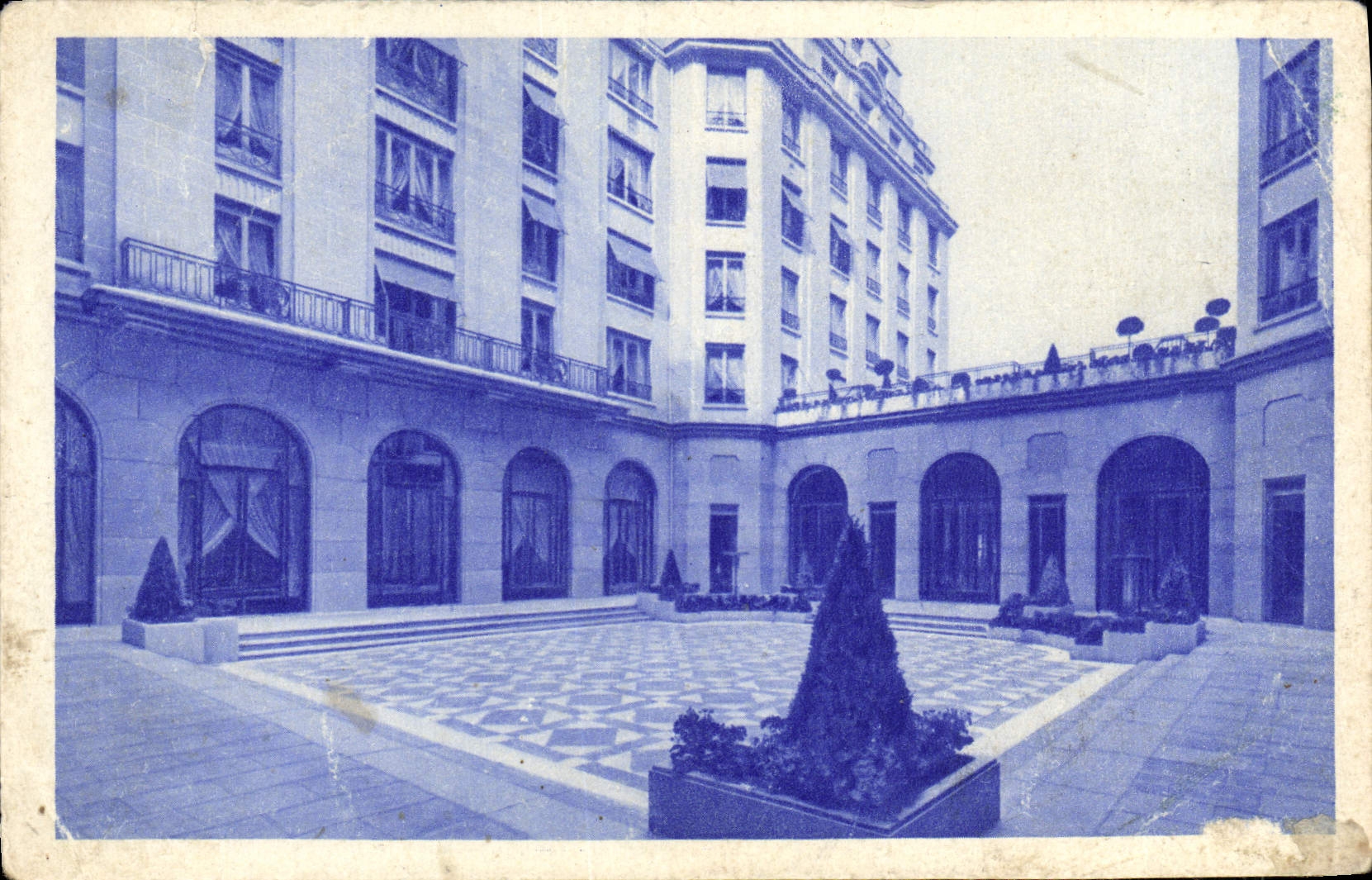 CPA Hotel George V Avenue George V Paris La cour de marbre