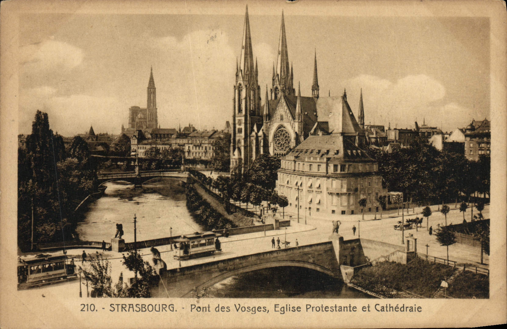 CPA Strasbourg Pont Des Vosges Eglise Protestante Et Cathedraie