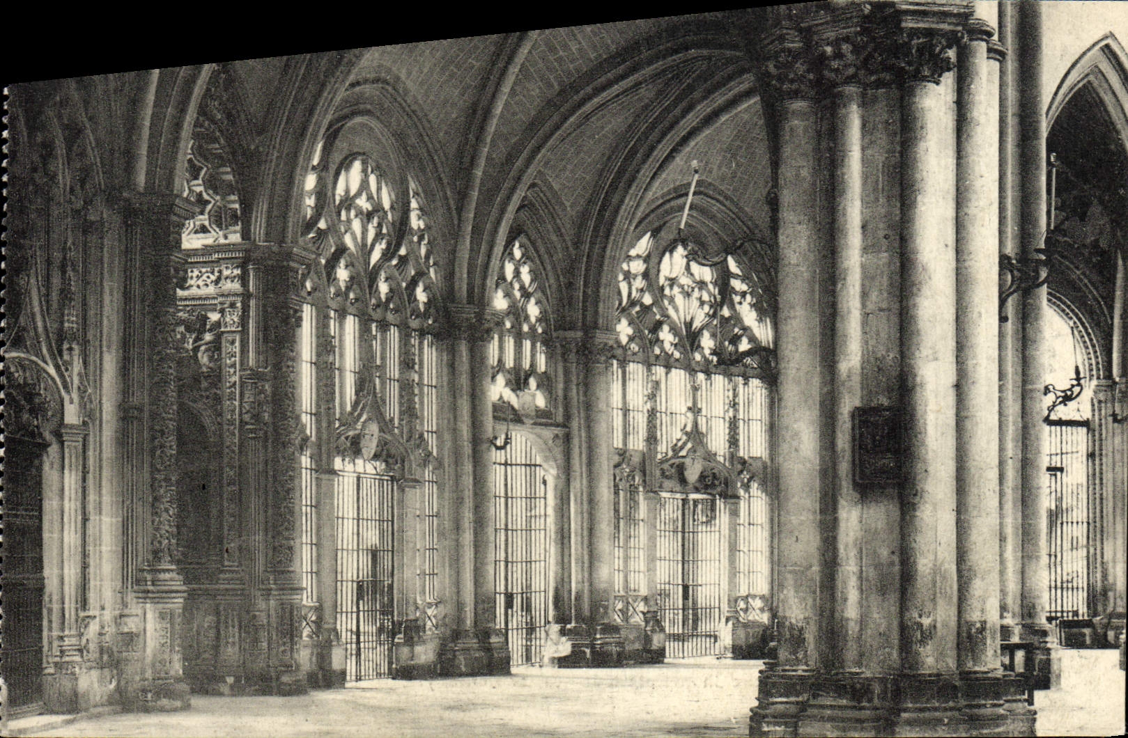 CPA Catedral De Toledo Interior Girola Y Portada Trinitaria De La Capilla De Santiago