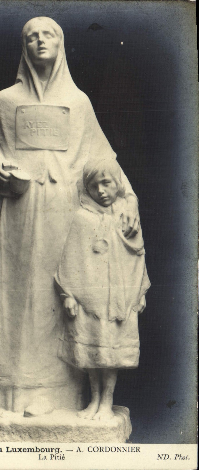 Statue der Barmherzigkeit in Luxemburg — A. CORDONNIER — ND. Phot.