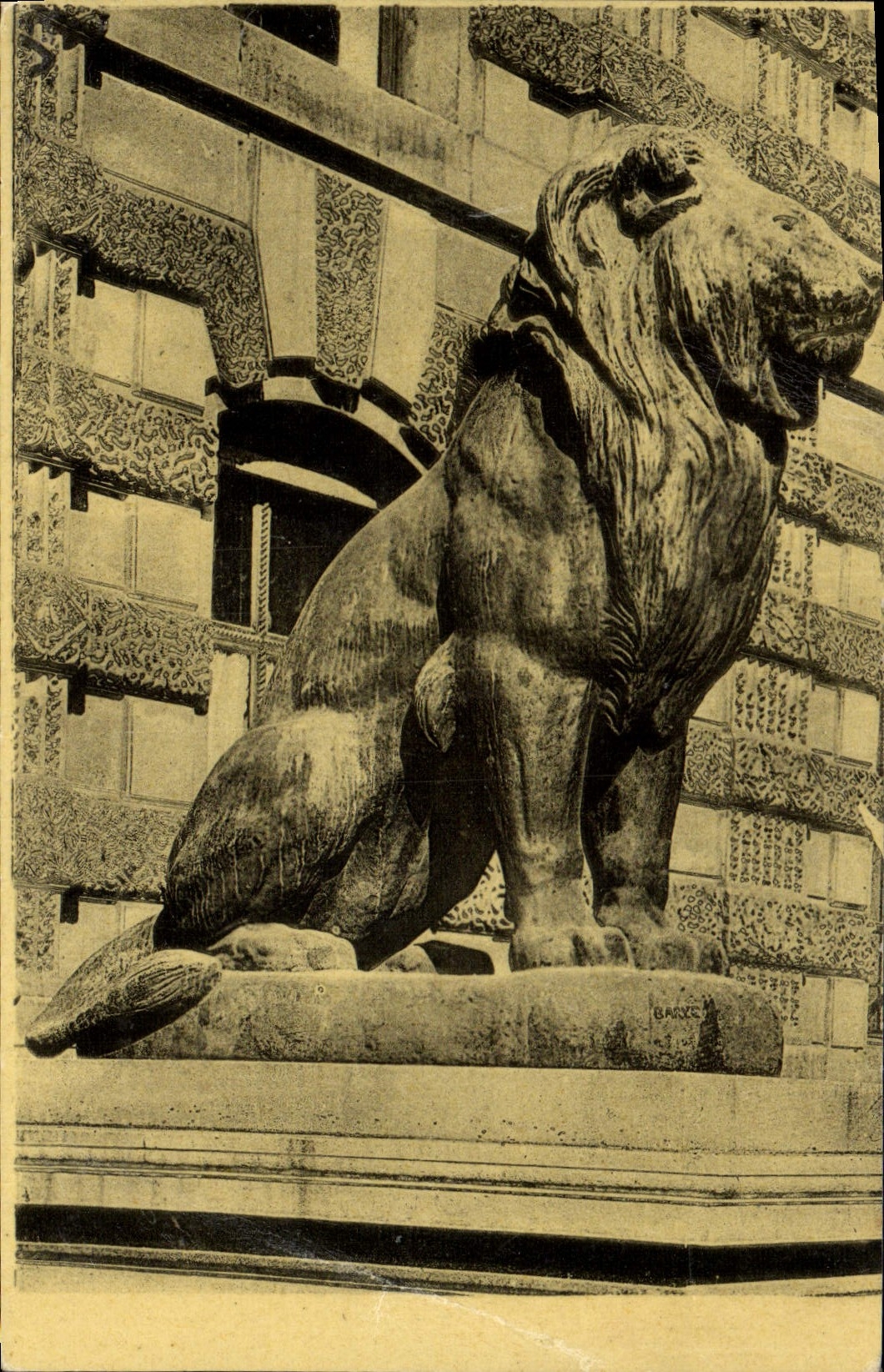 CPA Antoine Louis Barye Lion Paris Palais du Louvre Porte des lions