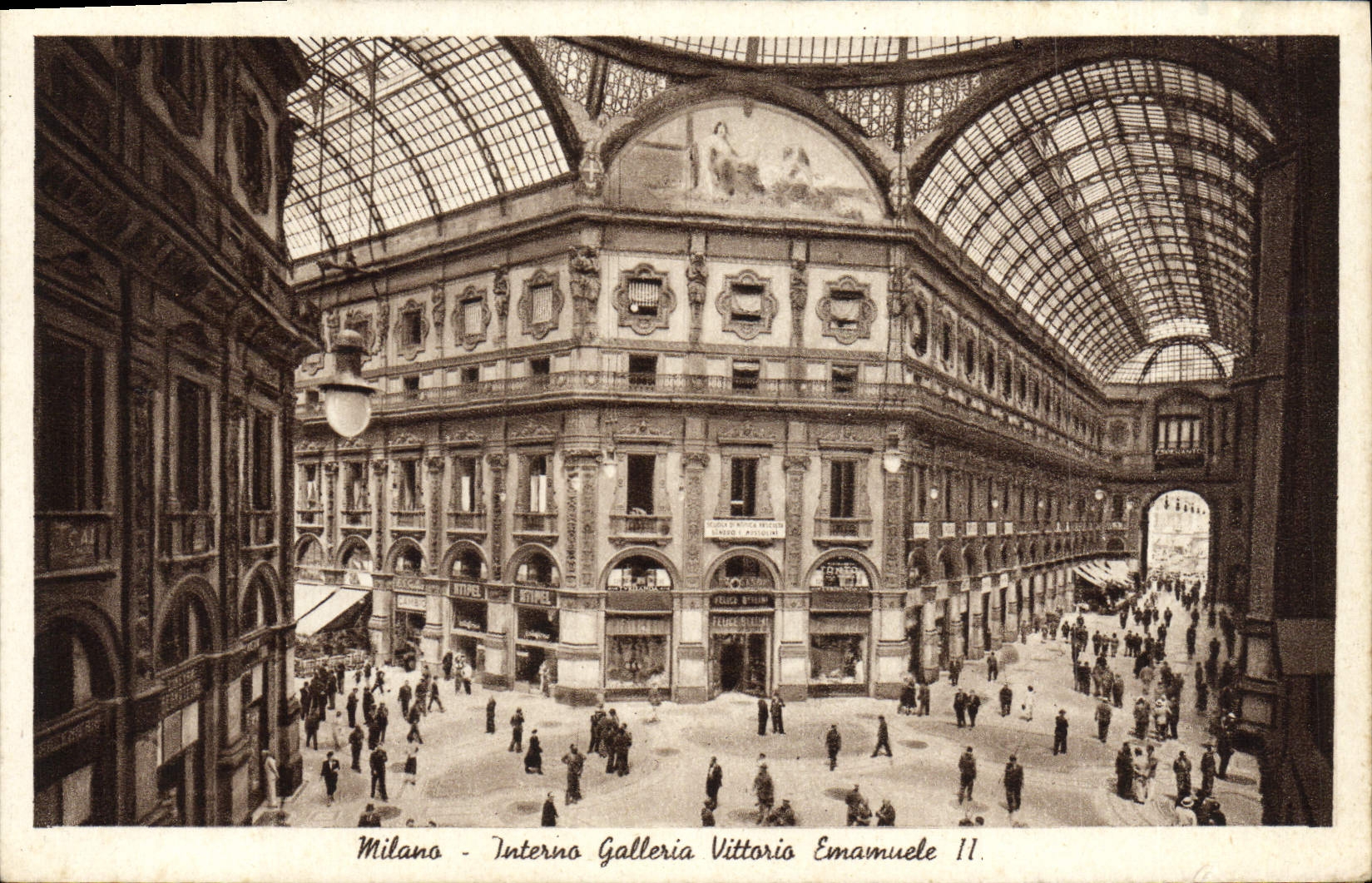 CPA Milano Interno Galleria Vittario Emamuele II
