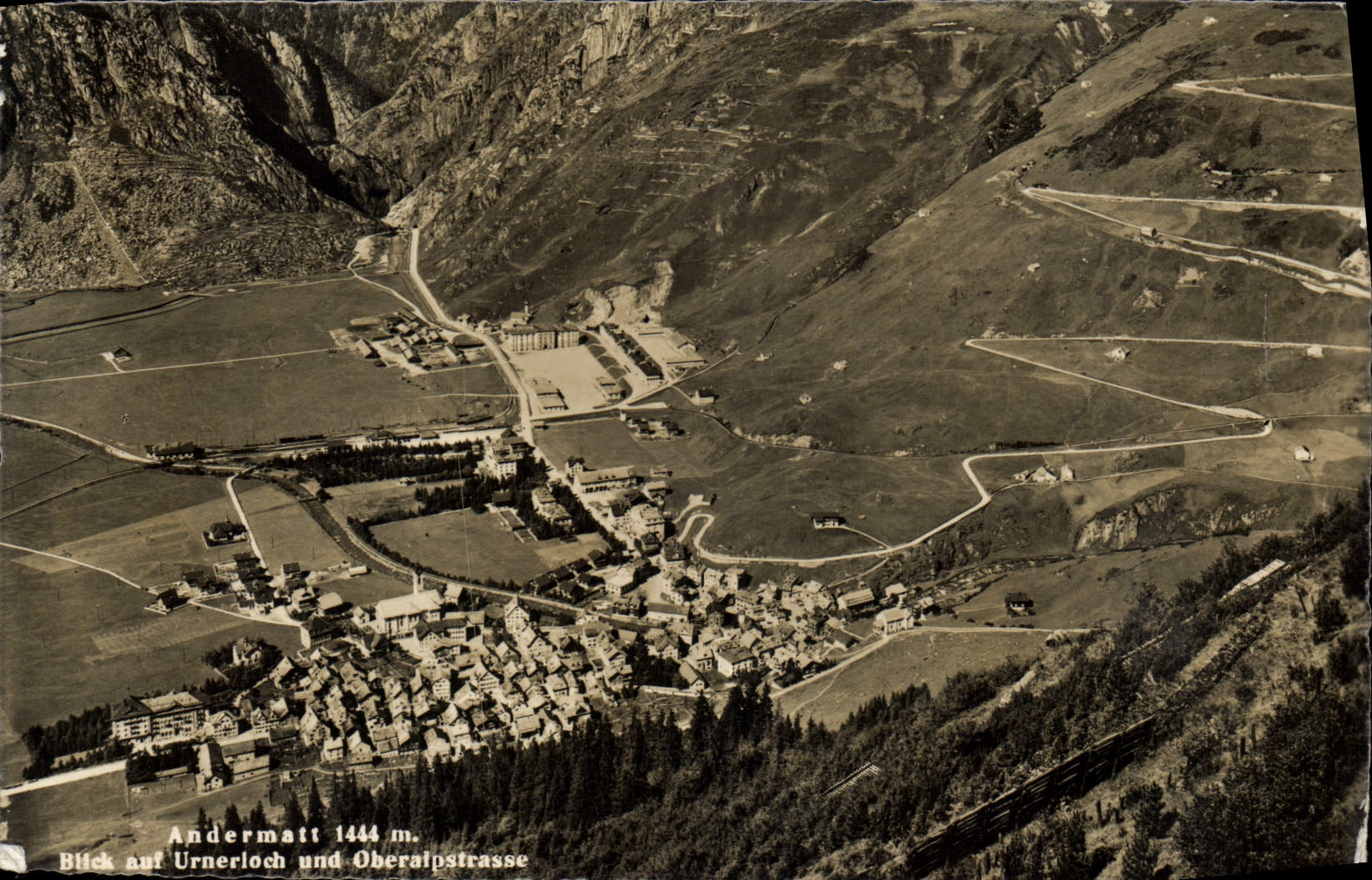 CPM Andermatt Blick Aaf Urnerloch Und Oberalpstrasse