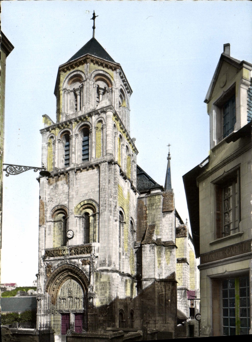 CPM Poitiers L'Eglise Sainte Radegonde