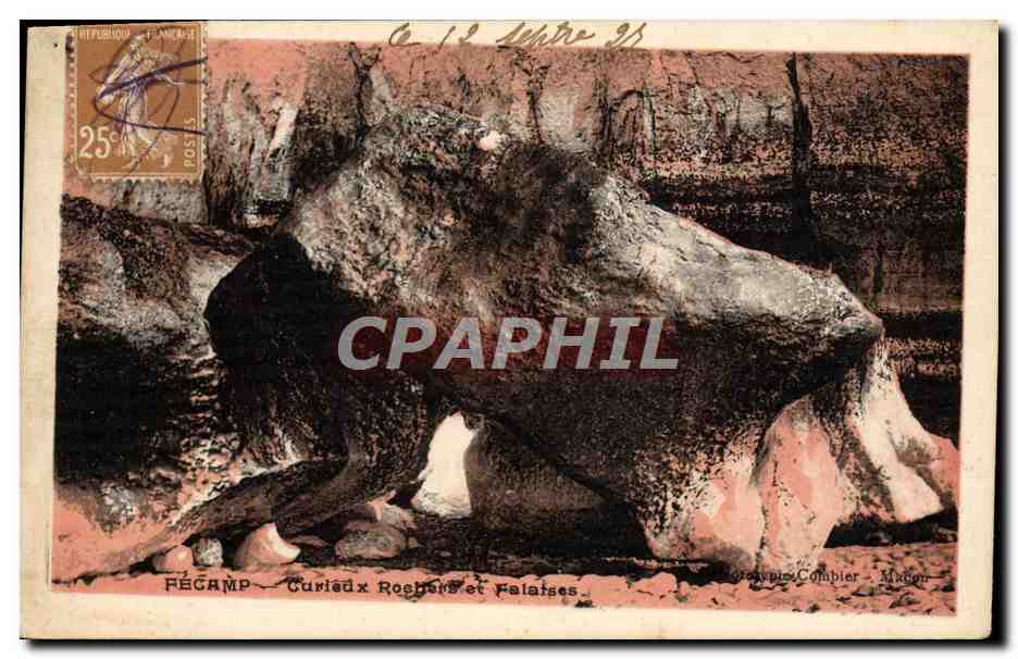 CPA Fecamp Curieux Rocher Et Falaises