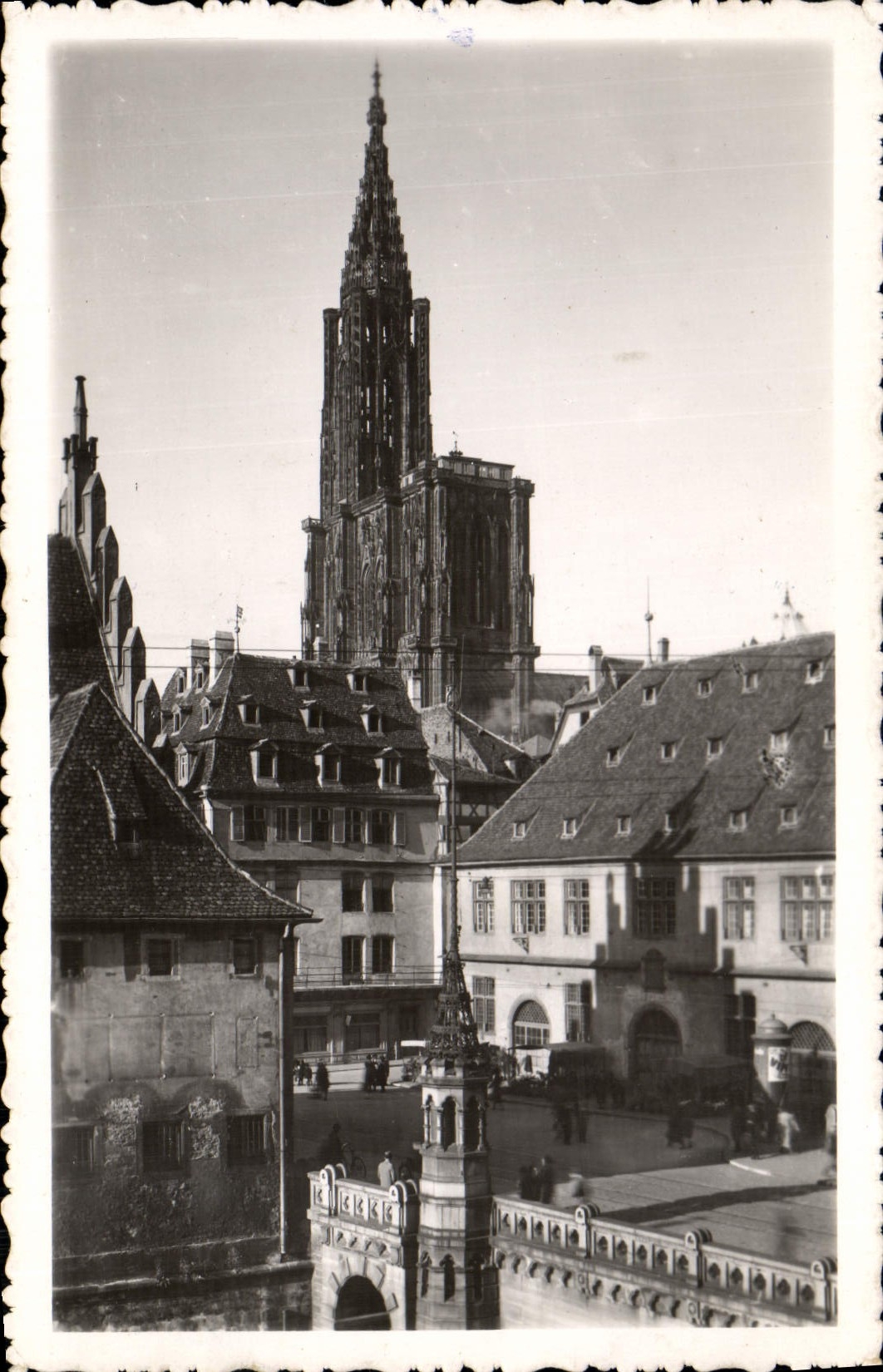 CPM Strasbourg Pant Du Corbeau Et La Cathedrale