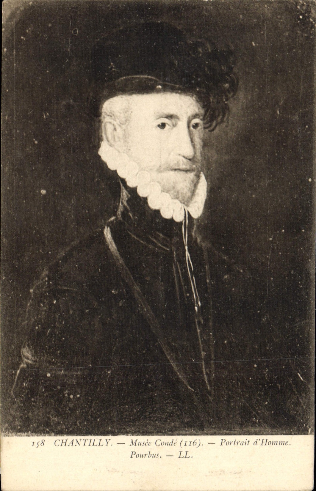 CPA Chantilly Musee Conde Portrait d'homme Pourbus