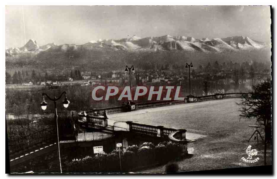 CPM Pau Le Boulevard Des Pyrenees
