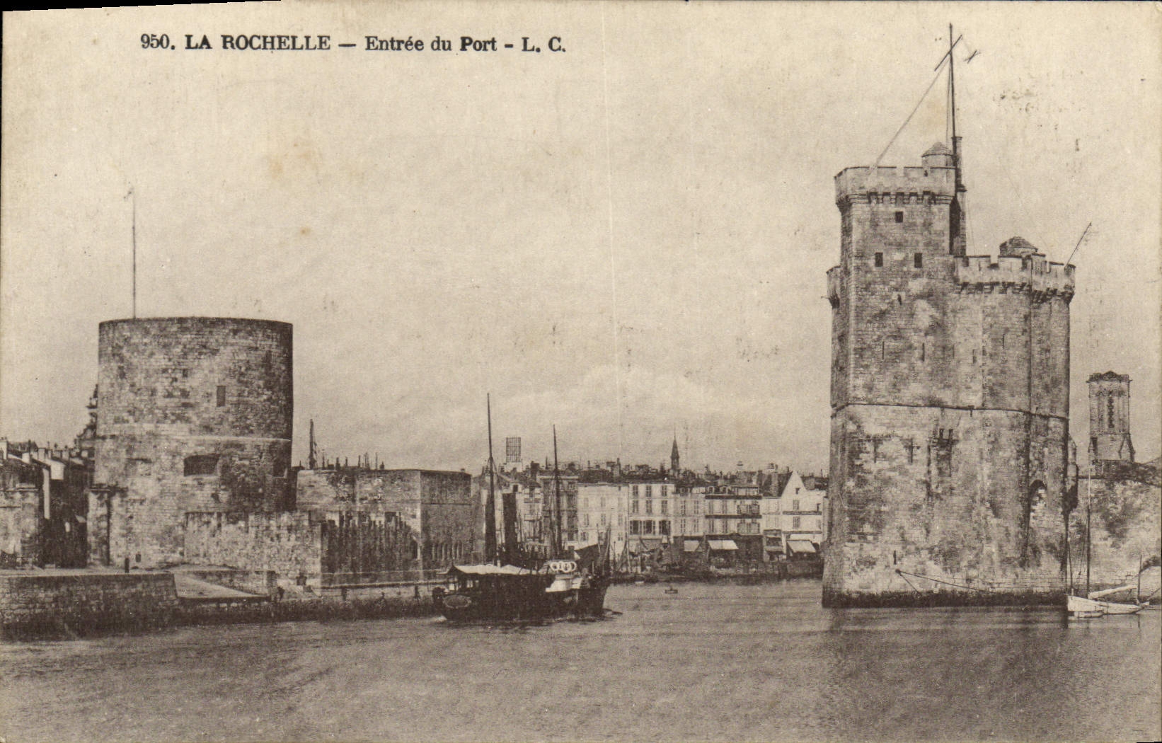 CPA La Rochelle Entree du Port