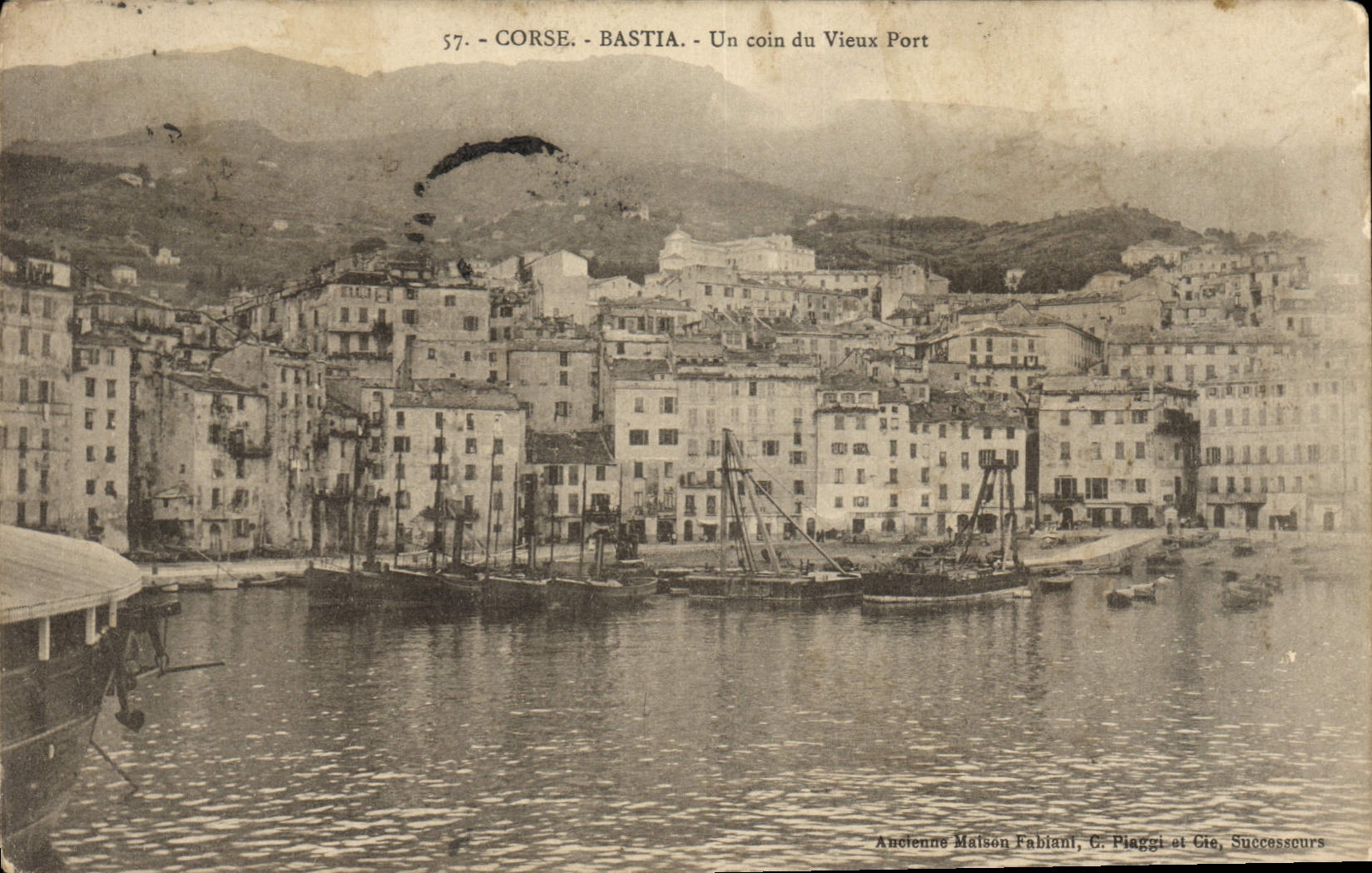 Corse - Bastia - Un coin du Vieux Port — Ancienne Maison Fabiani, G. Piaggi et Cie, Successours