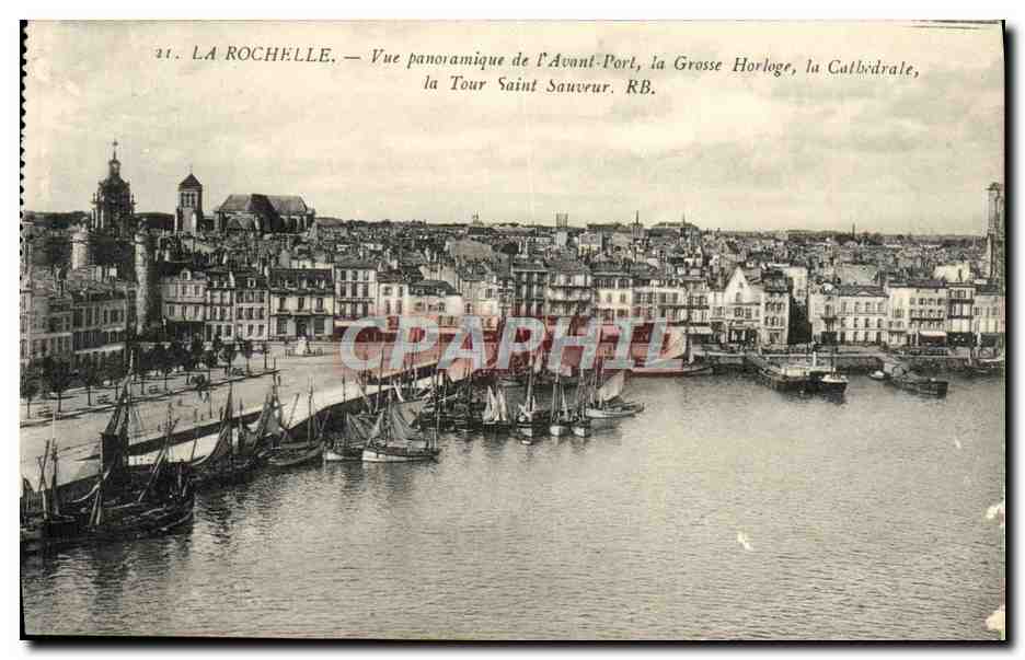 CPA la Rochelle Vue Panoramique de L'Avant Port