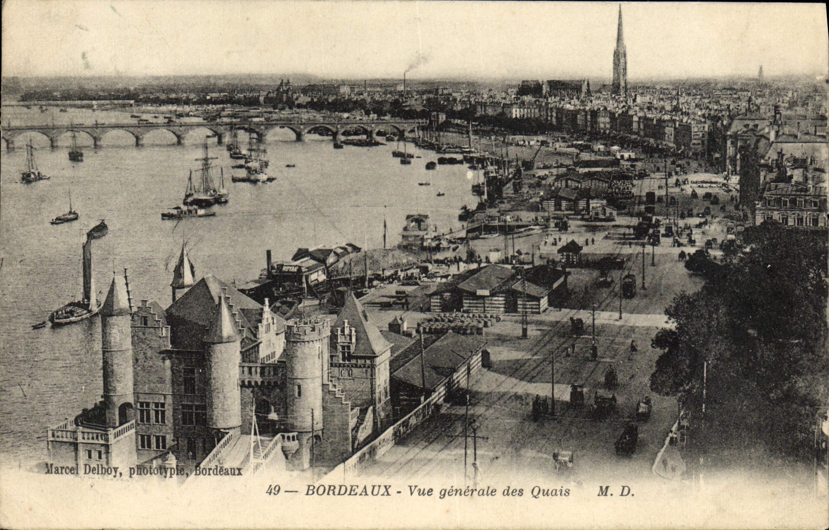 CPA Bordeaux Vue Generale des Quais