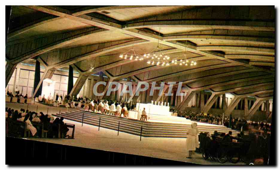 CPM Lourdes Messe pontificale a la basilique St Pie X