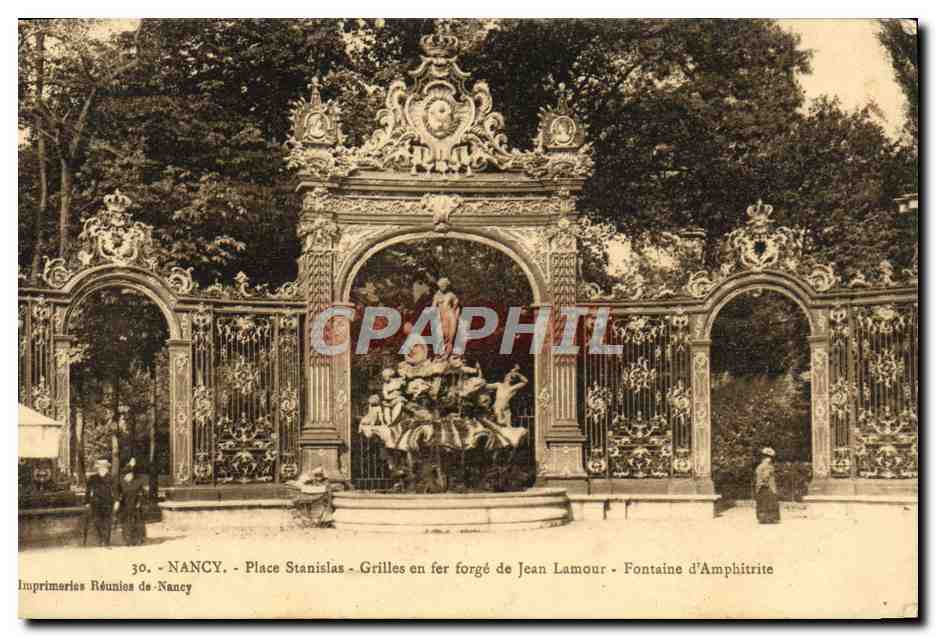 CPA Nancy Place Stanislas Grilles en Fer Forge de Jean Lamour Fontaine d'Amphitrite