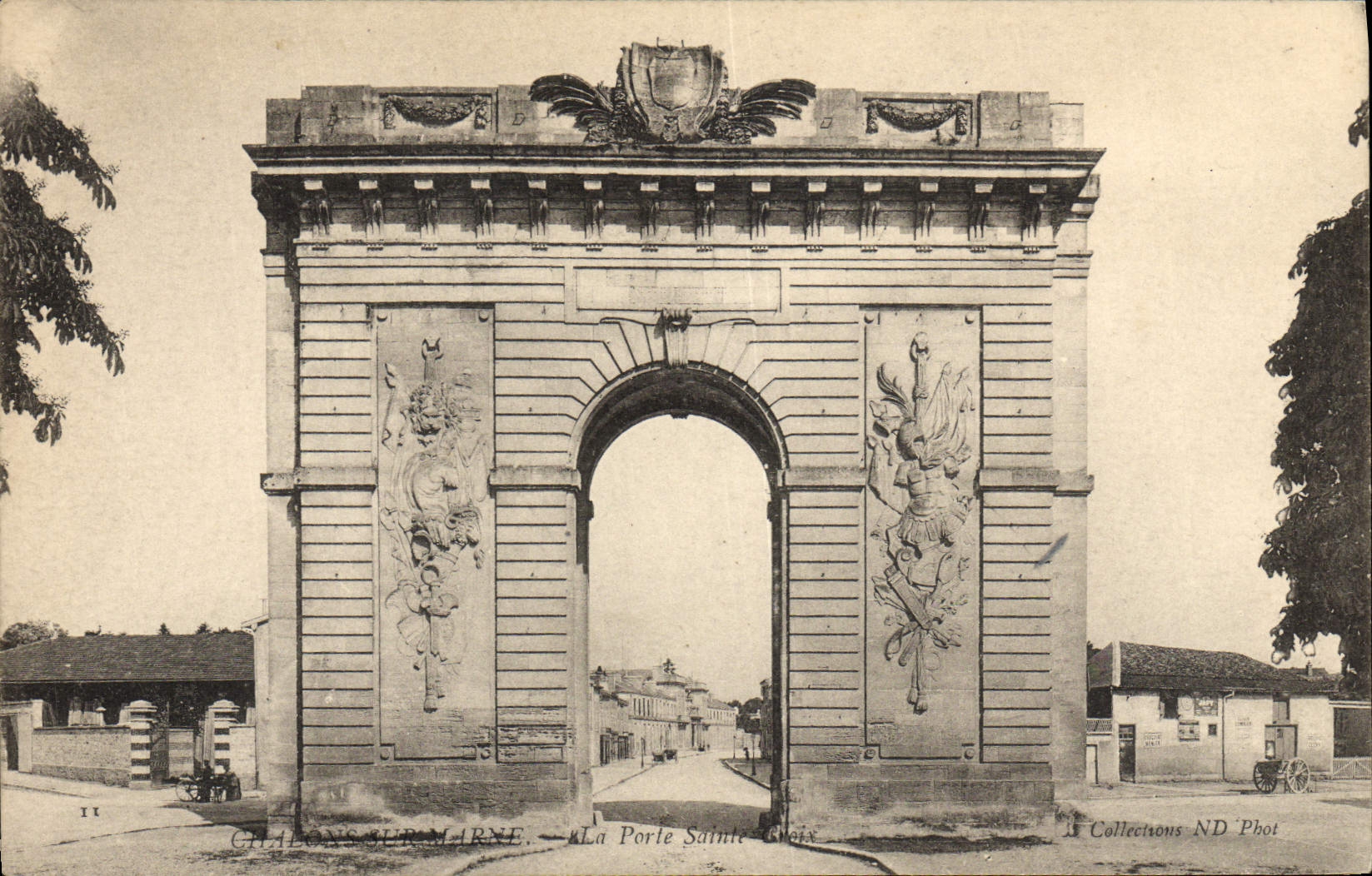Châlons-sur-Marne — La Porte Sainte-Croix — Collections ND Phot