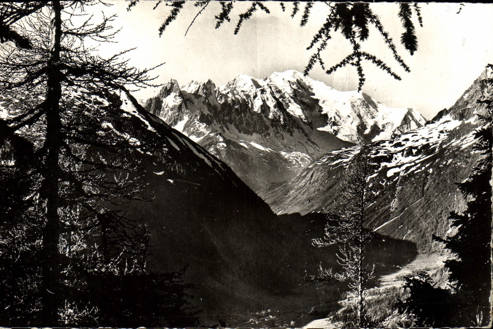 Le Mont Blanc — point culminant des Alpes et premier sommet d'Europe — éditeur Le Céllard, n°15653