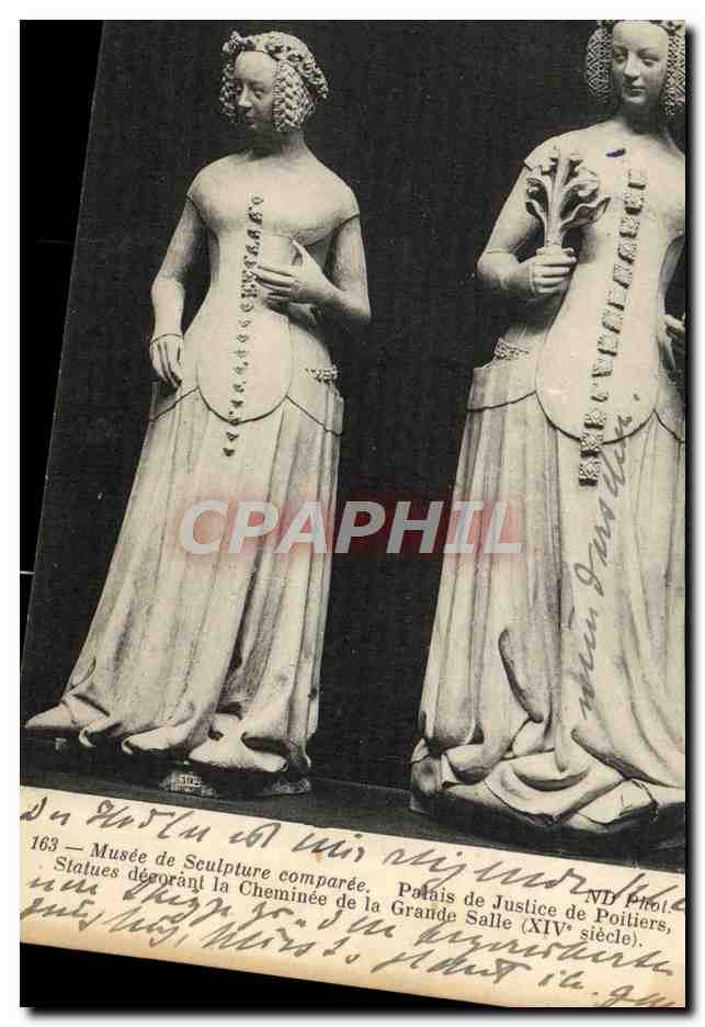CPA Musee De Sculpture Comparde Palais De Justice De Poitiers Statues Decorant La Cheminee de la grande salle