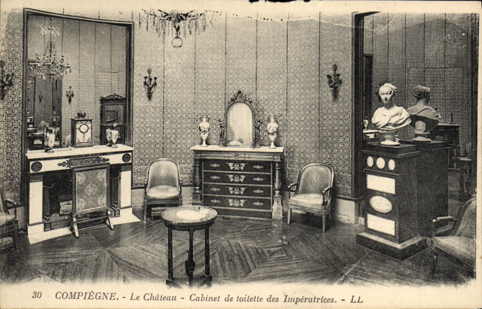 Compiègne - Das Schloss - Cabinet de toilette des Impératrices - LL