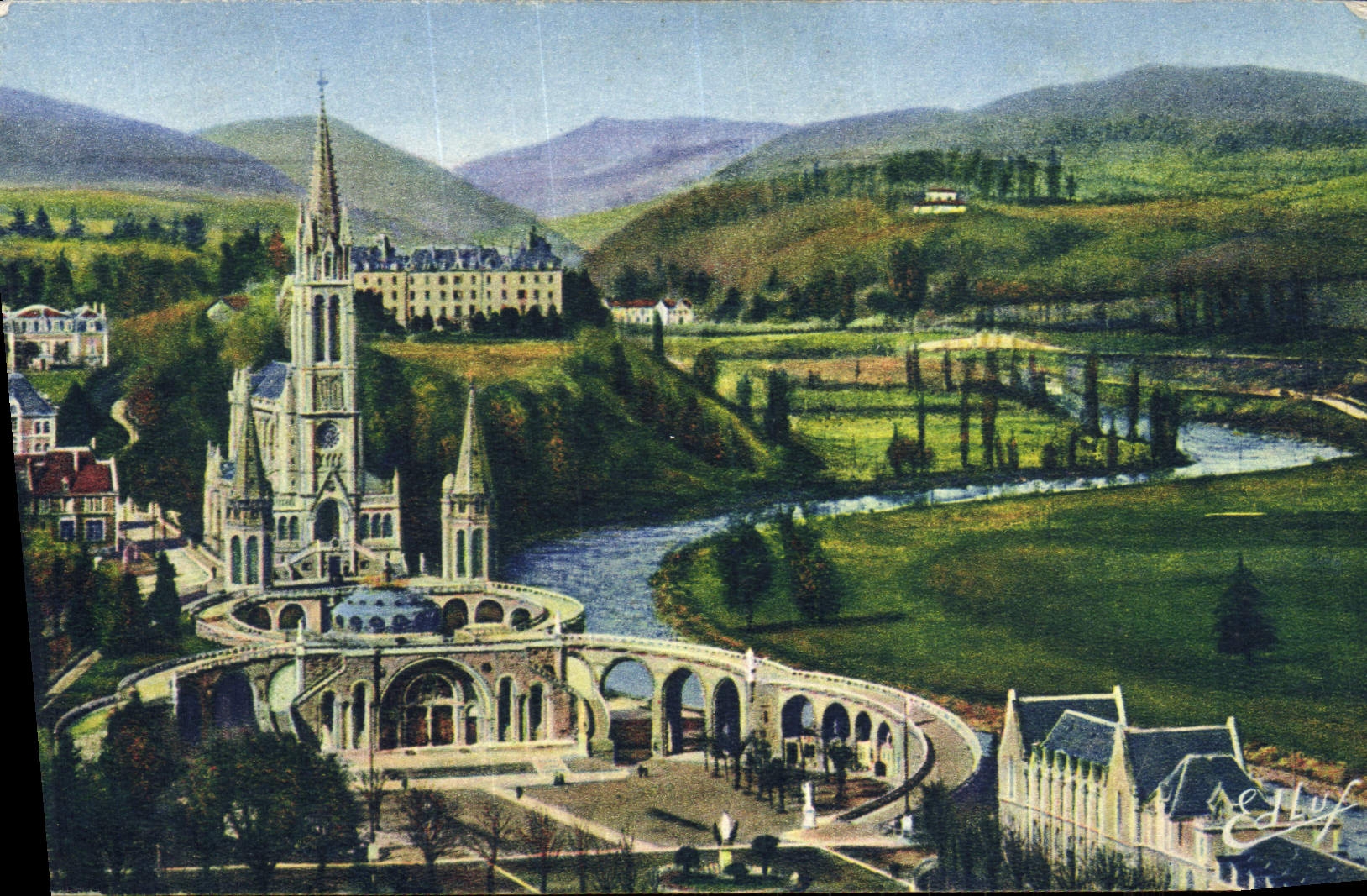 CPA Lourdes La Basilique Vue Du Chateau Fort