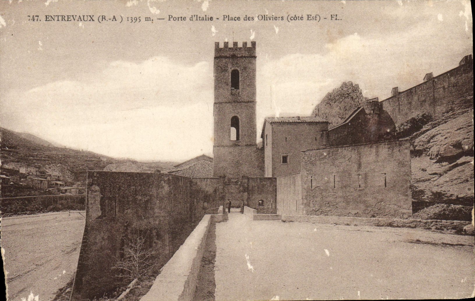 Antike Ansichtskarte Tor zur Italien Platz der Oliven, Entrevaux